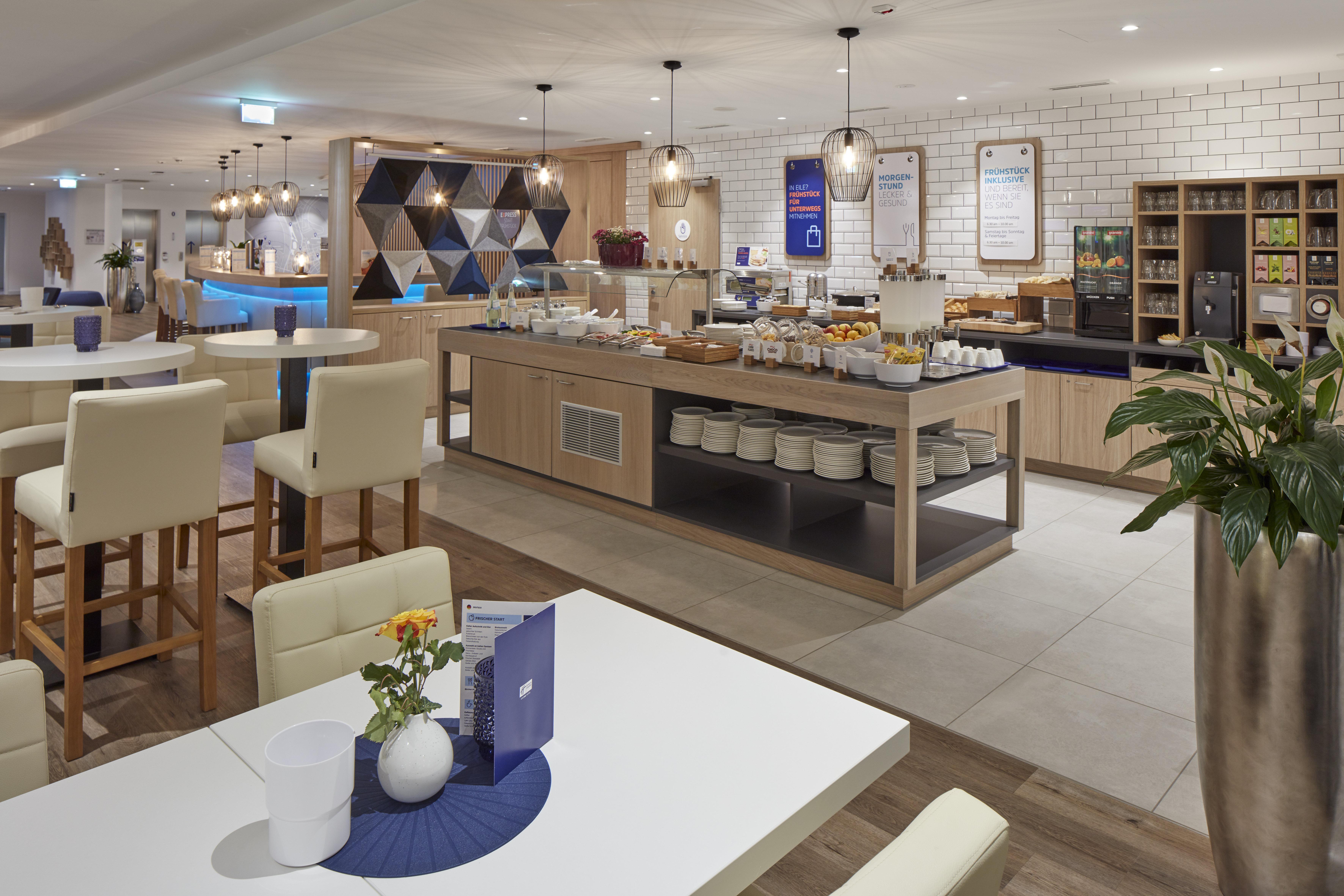 Holiday Inn Express - Merzig By Ihg Esterno foto